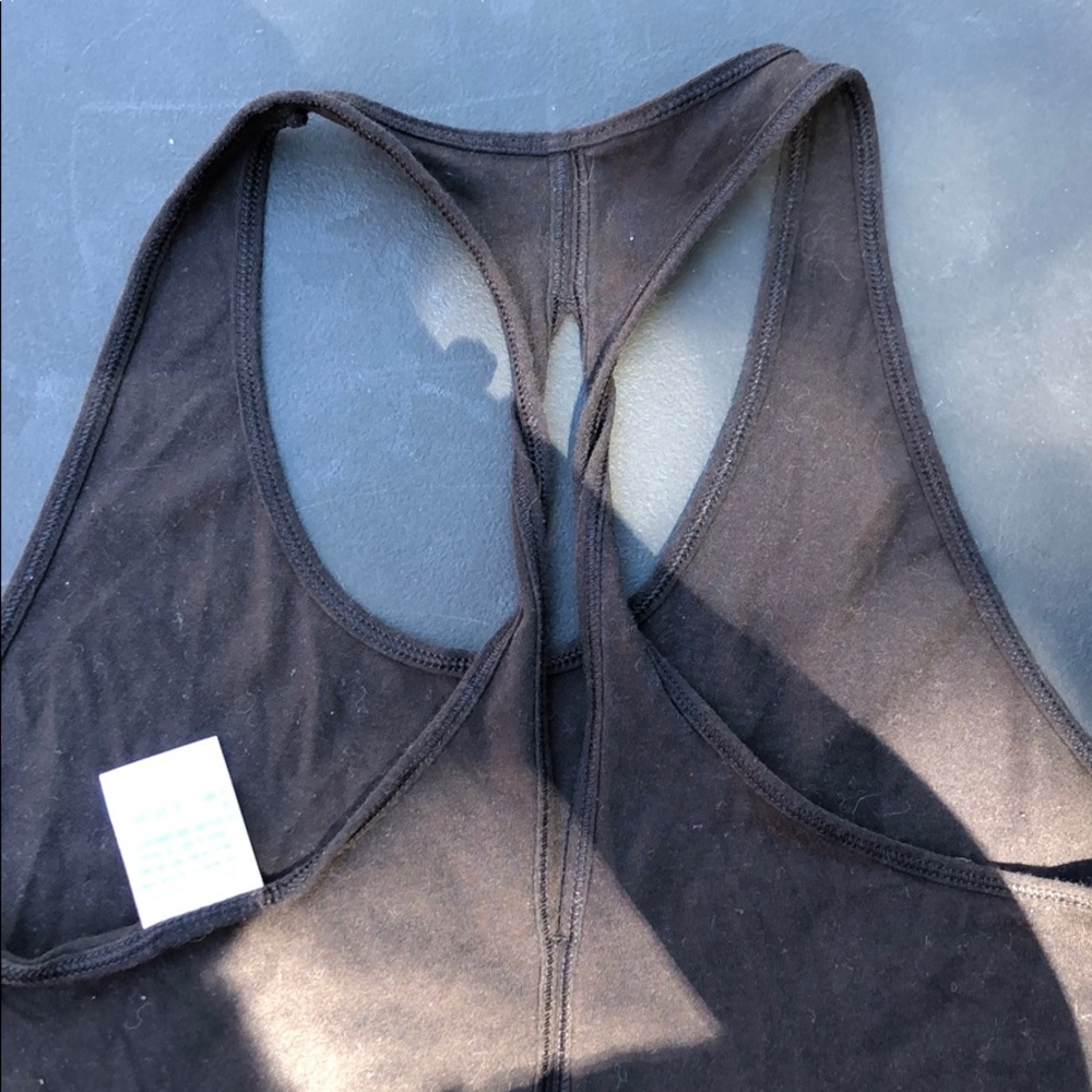 Black workout tanks